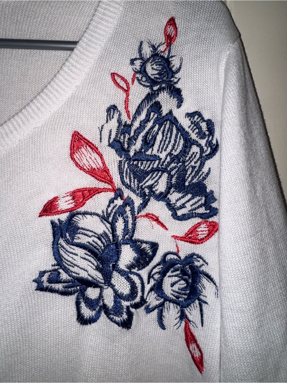 White Cardigan with  Floral Embroidery